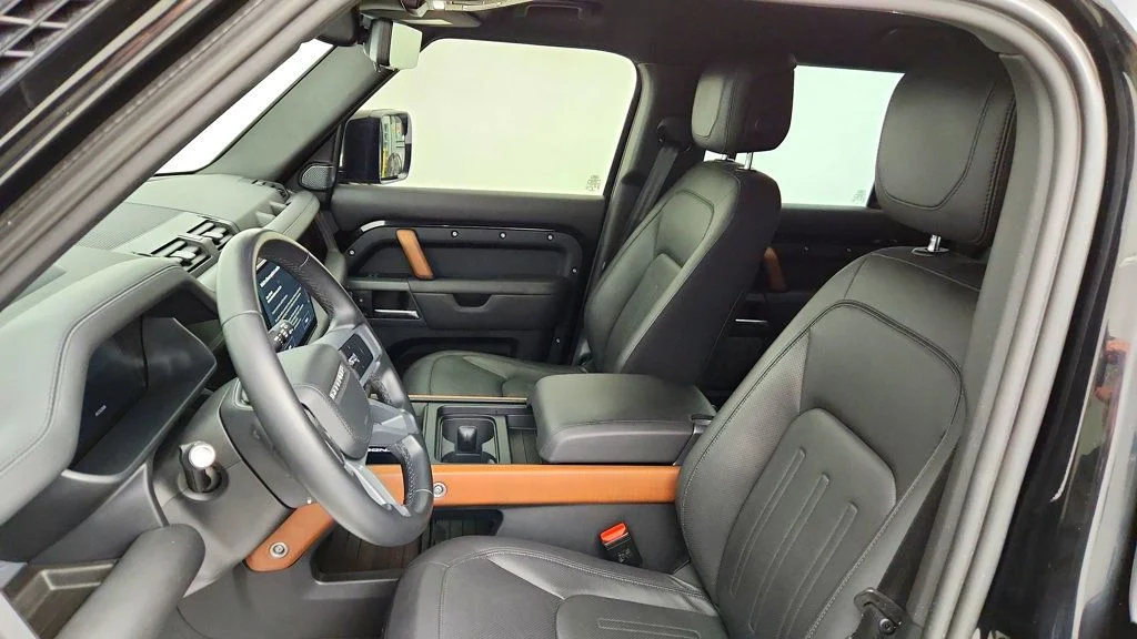 Used 2023 Santorini Black Metallic Land Rover 110 X AWD w/ Explorer Pack, Extended Black Ext. & Towing Pack image 21