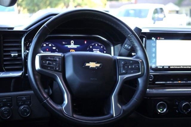 Used 2023 White Chevrolet LT image 34