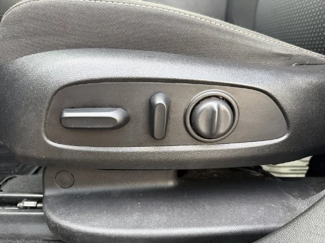 Used 2020 Black GMC SLE image 21