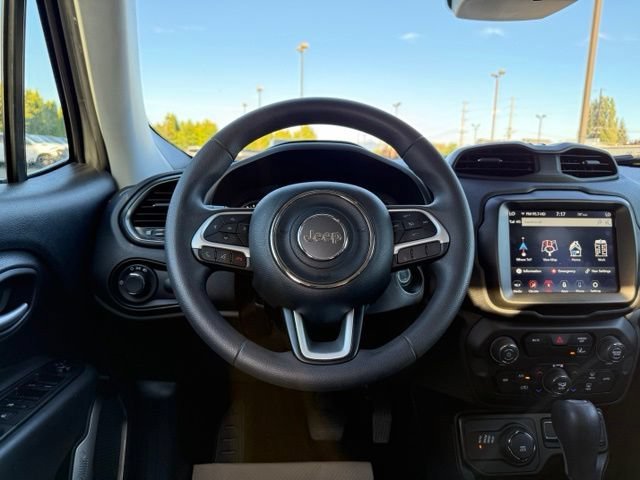 Used 2023 Graphite Gray Jeep Latitude image 18