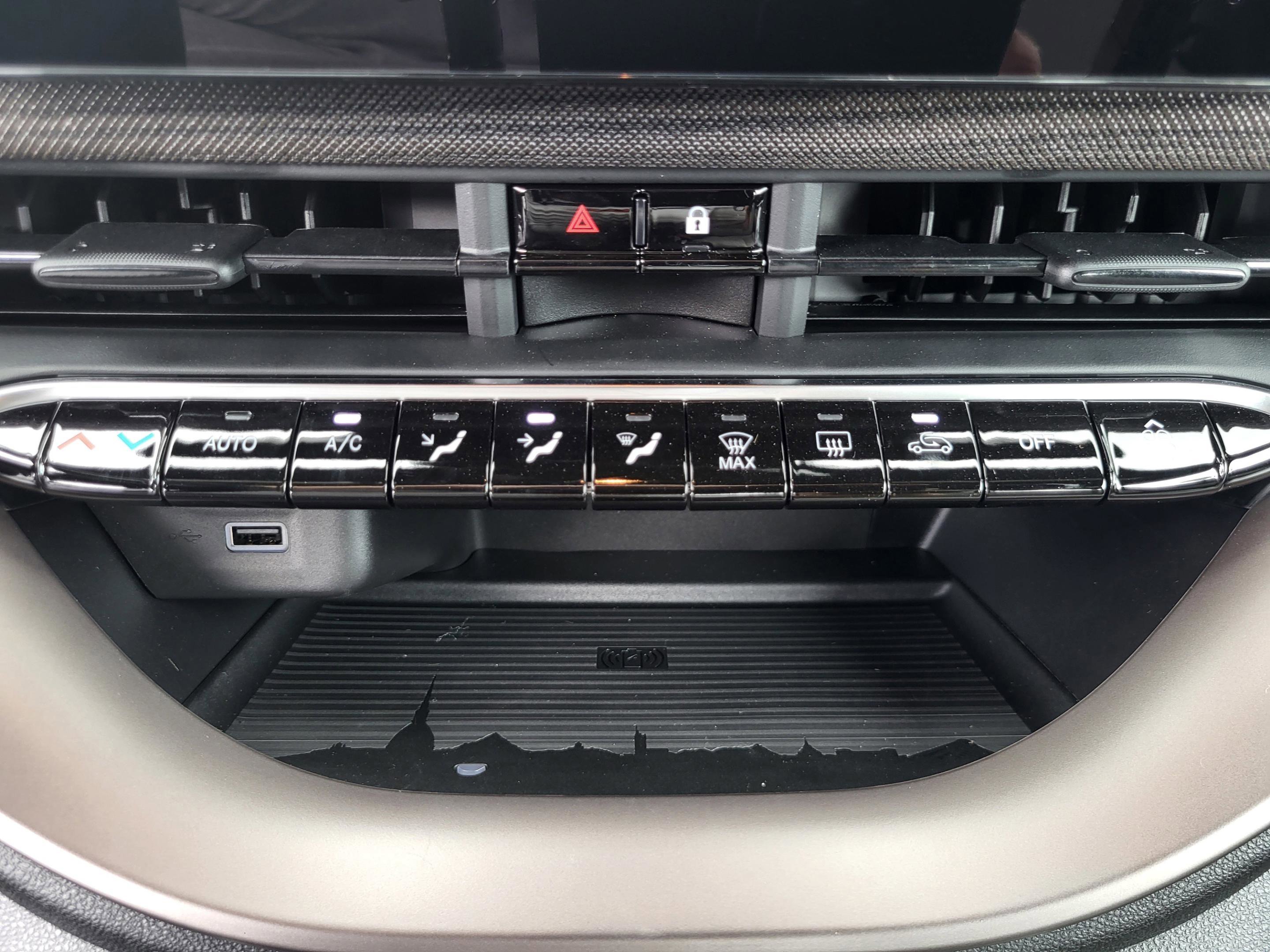 2025 FIAT 500e Base - Photo 48