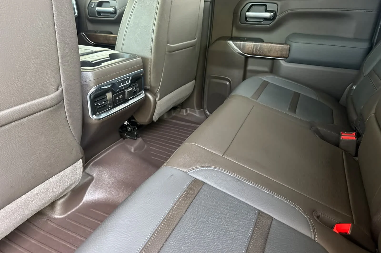Used 2020 Onyx Black GMC Denali image 4