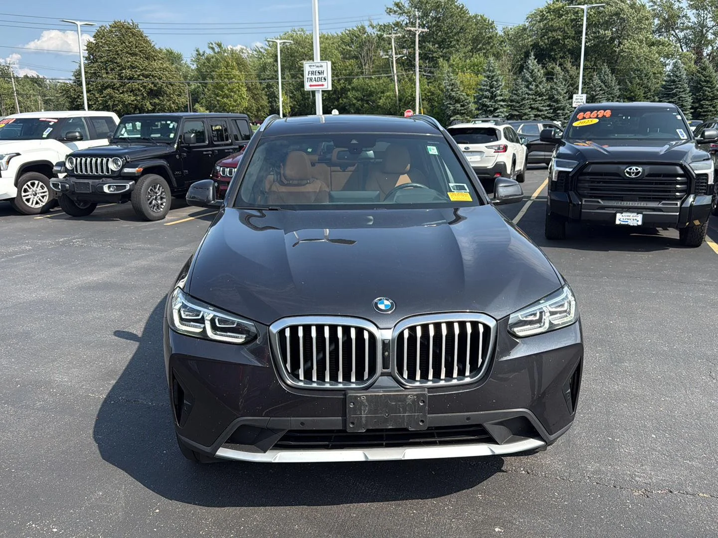 Used 2023 Dark Graphite Metallic BMW xDrive30i image 2