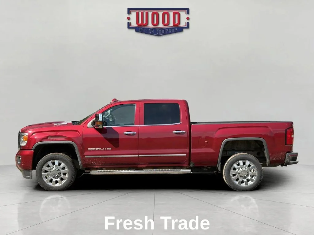 Used 2018 Red Quartz Tintcoat GMC Denali image 4