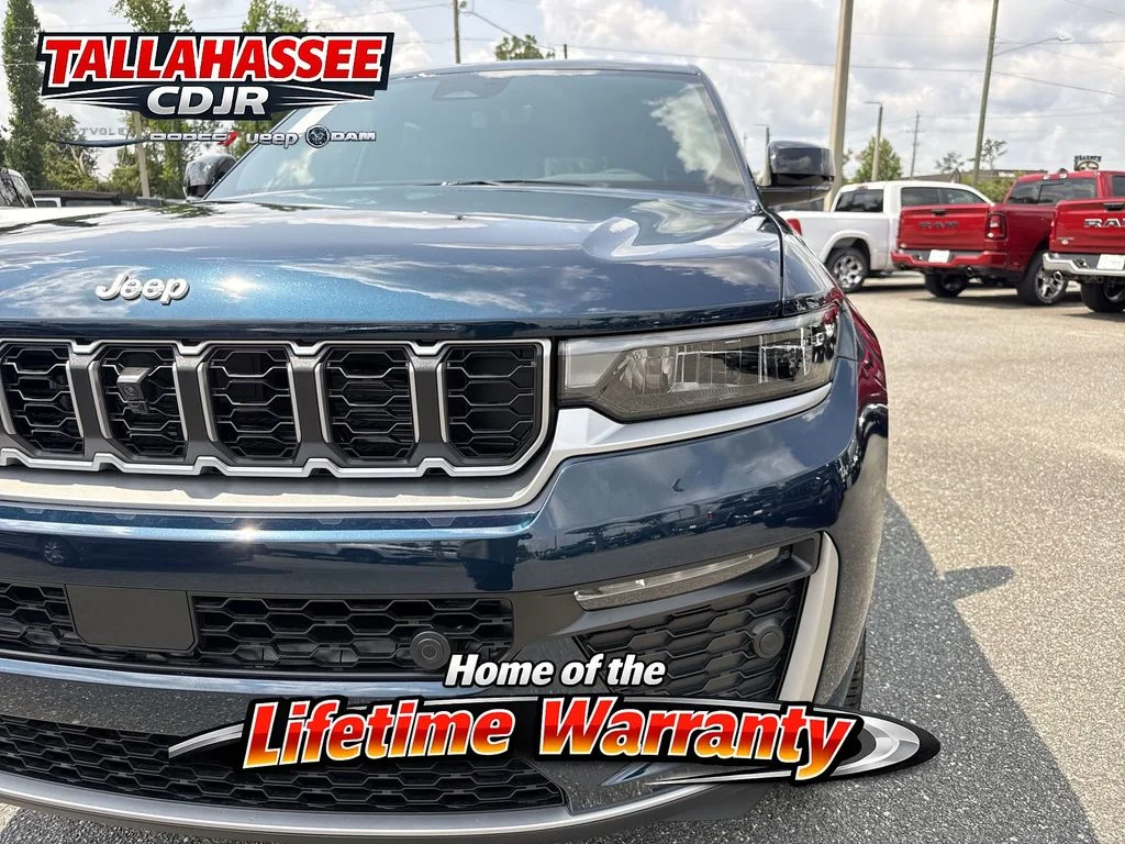 New 2026 Fathom Blue Pearl-Coat Exterior Paint Jeep Limited image 11