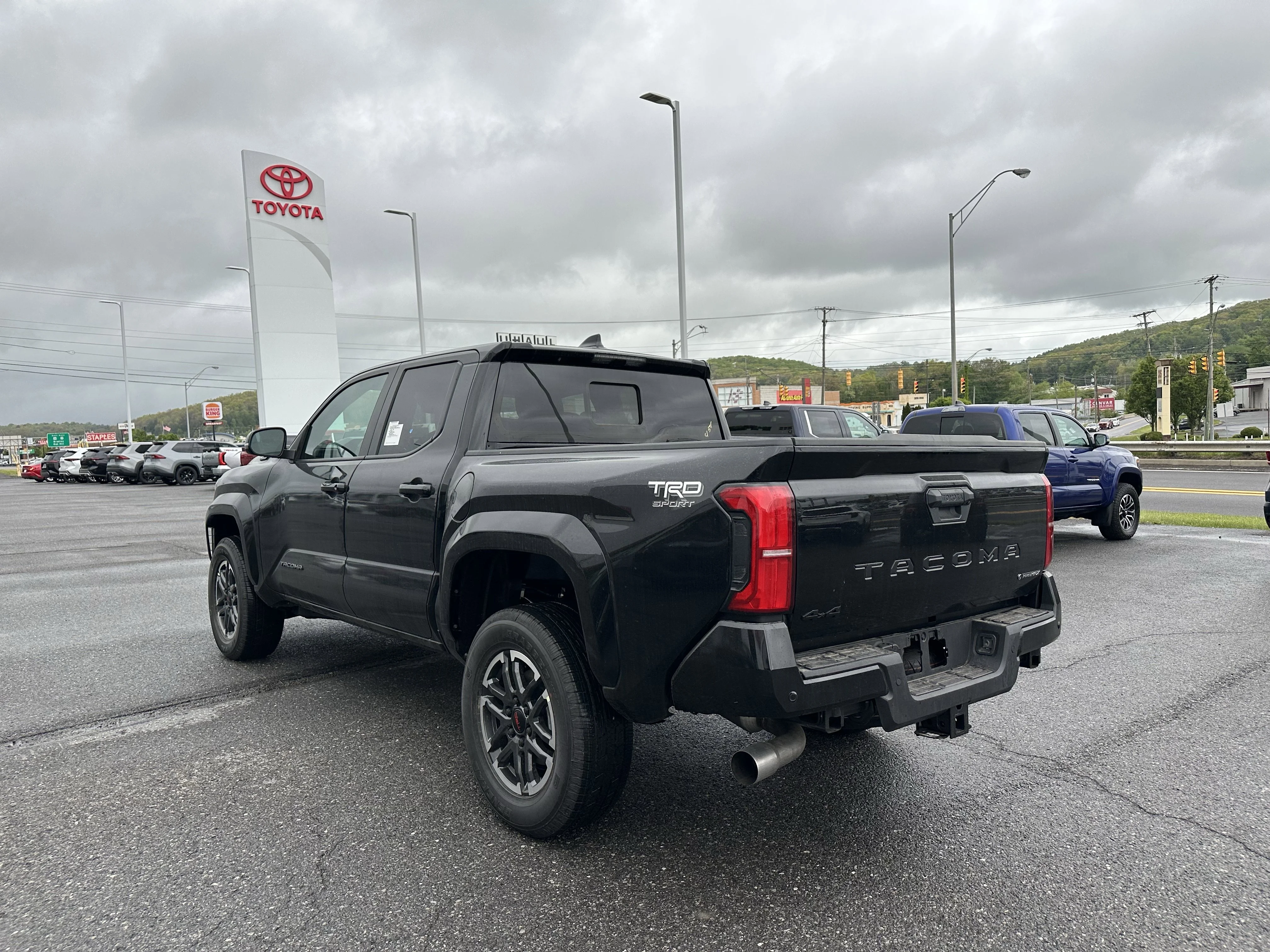 2026 Toyota Tacoma TRD Sport - Photo 5
