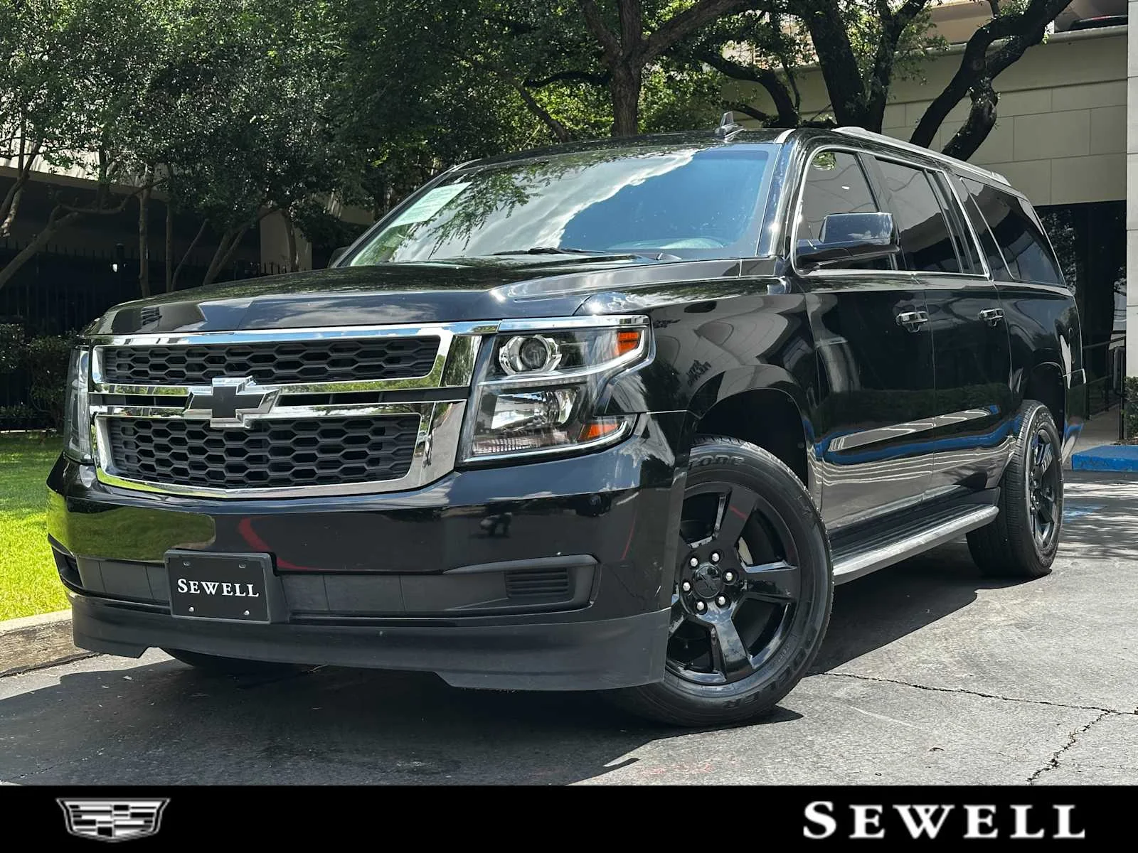 Used 2019 BLACK Chevrolet LT image 1