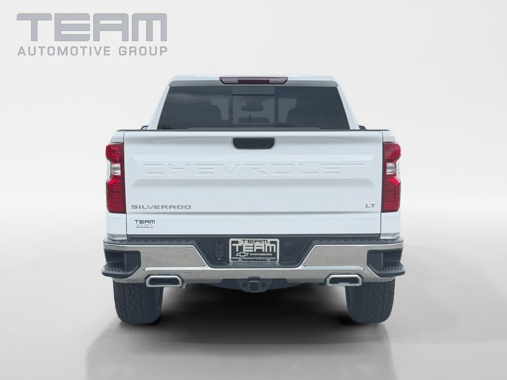 New 2026 Summit White Chevrolet LT image 6