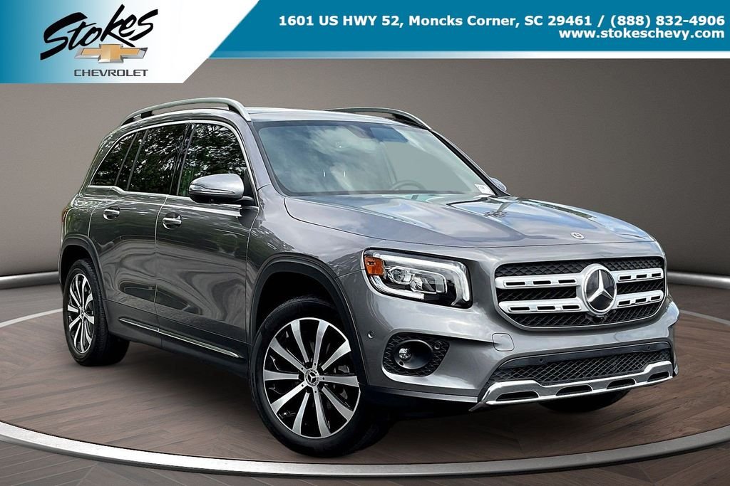 Used 2022 Gray Mercedes-Benz GLB 250 image 1