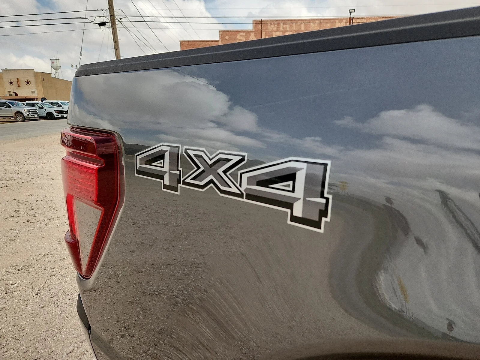 New 2026 Carbonized Gray Metallic Ford XLT image 11