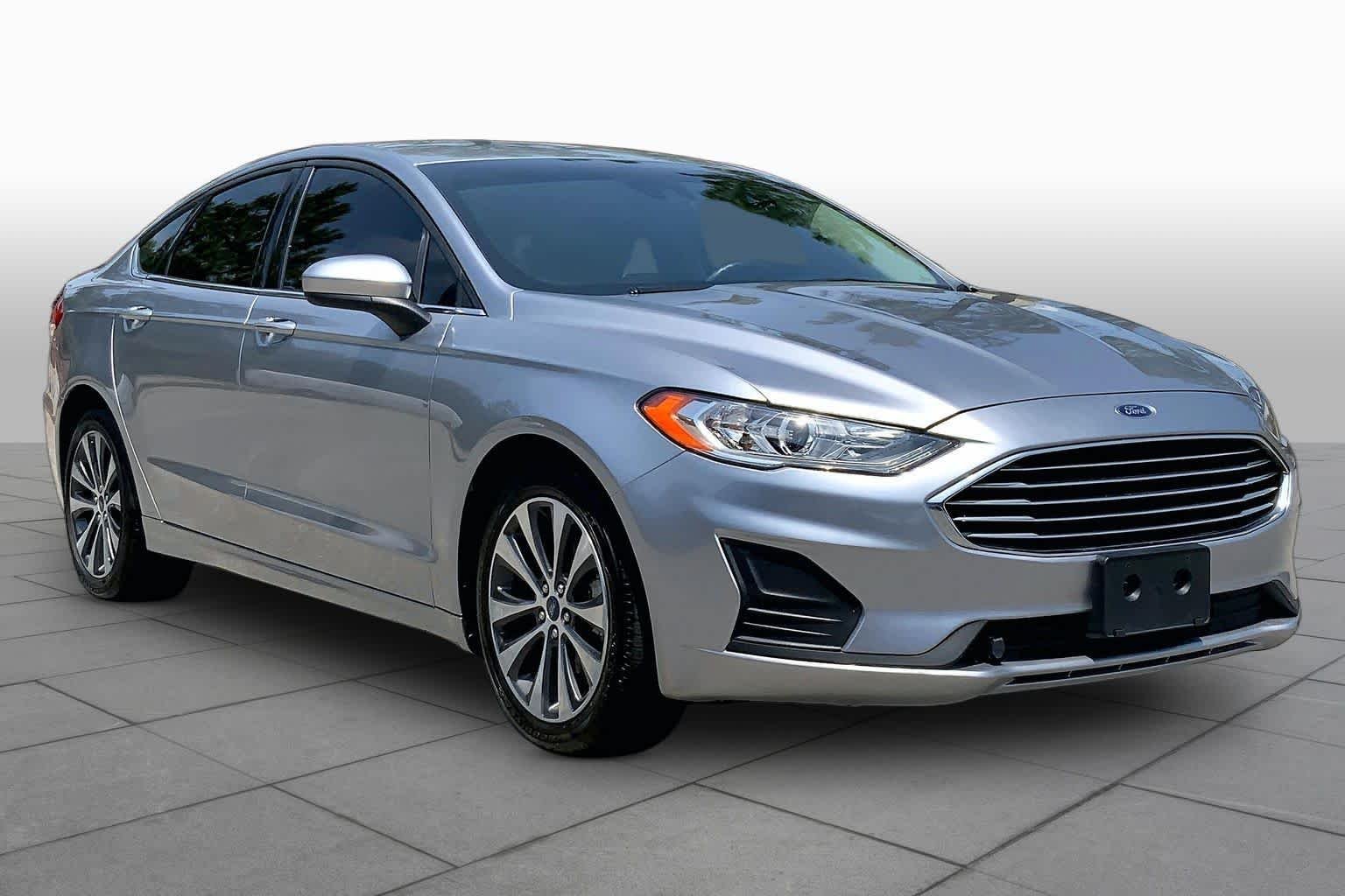 Pre-Owned 2020 Ford Fusion SE
