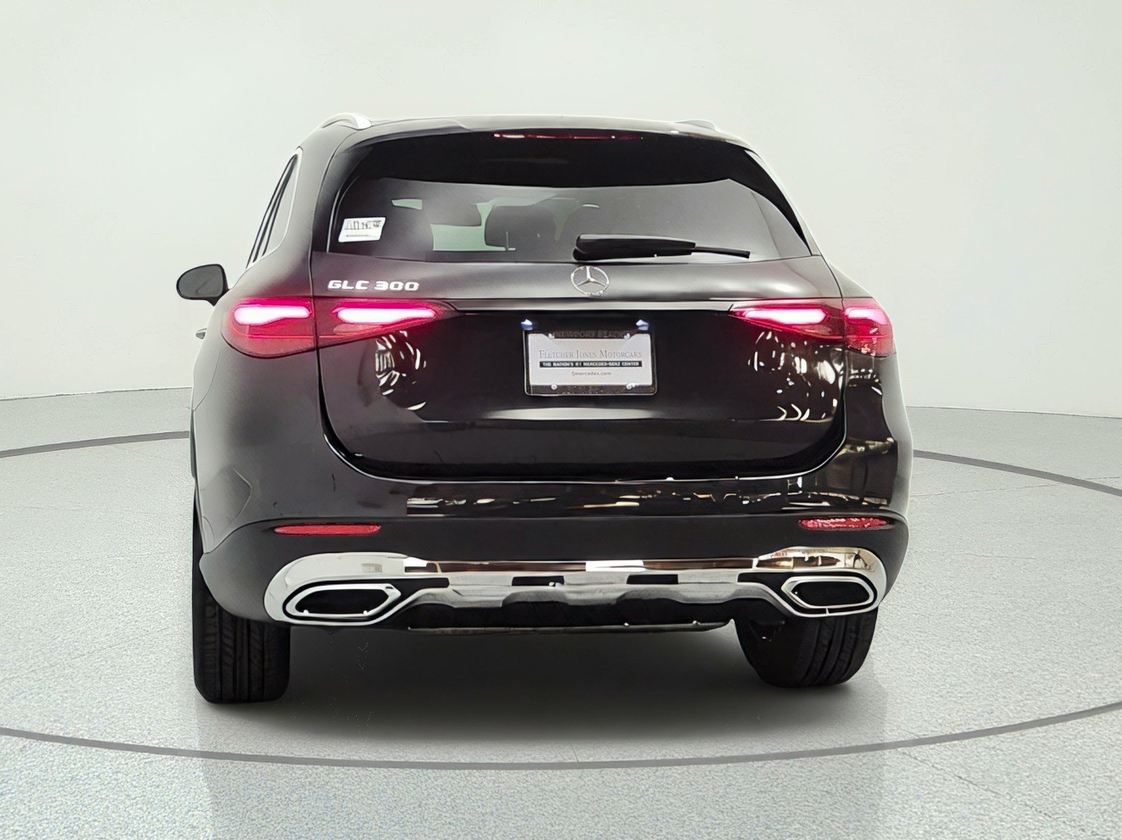 New 2027 Graphite Grey Metallic Mercedes-Benz GLC 300 SUV image 6