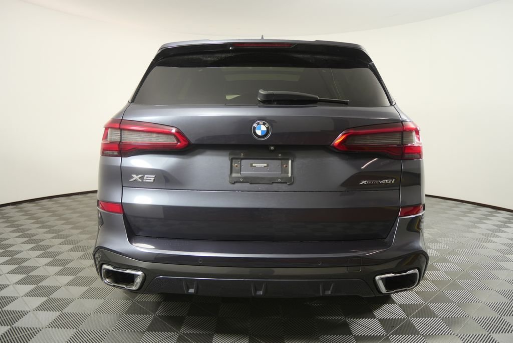 Used 2019 Gray Metallic BMW xDrive40i image 4