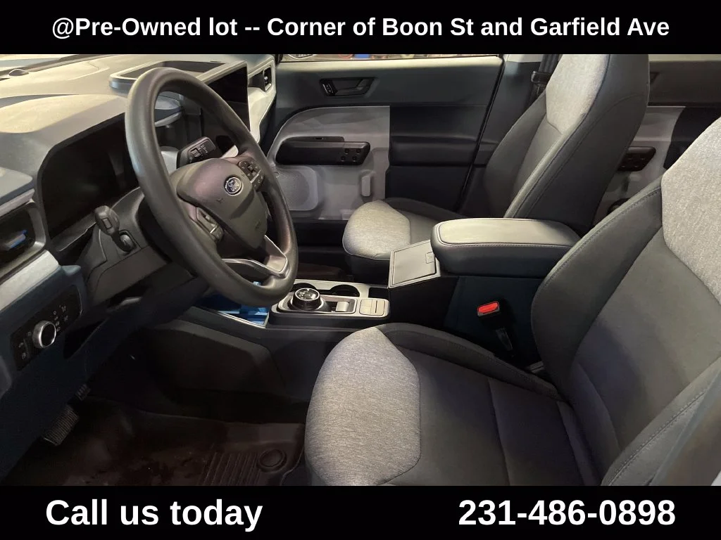 Used 2025 White Ford XLT image 13