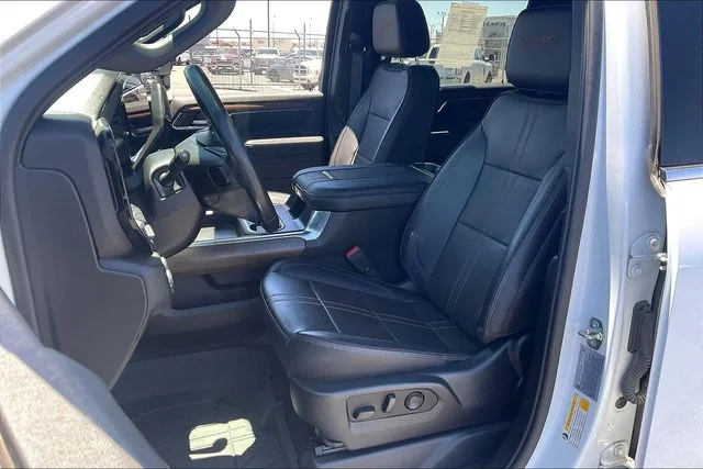 2024 Chevrolet Silverado 3500HD High Country - Photo 27