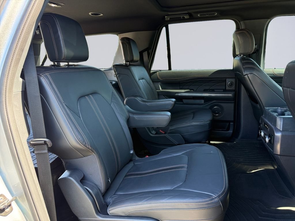 Used 2023 Silver Ford Platinum image 19