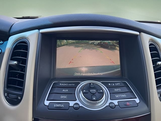 Used 2017 Black INFINITI Base image 18
