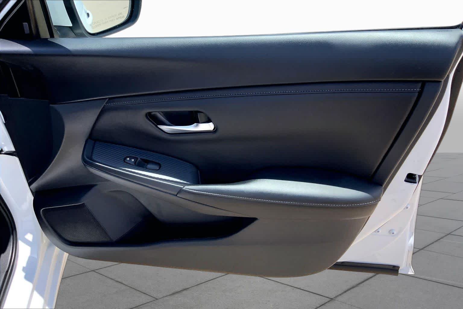 Used 2025 Fresh Powder Nissan SV image 22