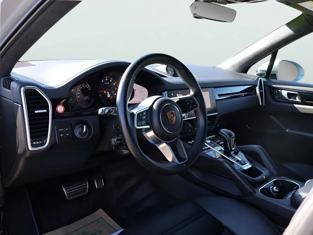 2023 Porsche Cayenne GTS - Photo 4