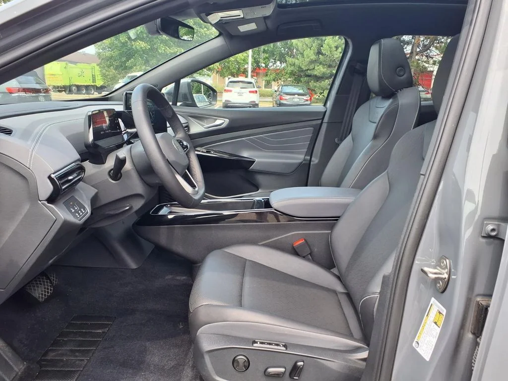 Certified Used 2023 Pure Gray w/Black Roof Volkswagen Pro S image 7