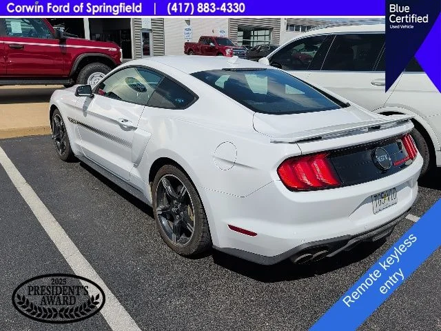 Used 2020 Oxford White Ford GT Premium image 10