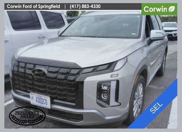 Used 2025 Silver Hyundai SEL image 1