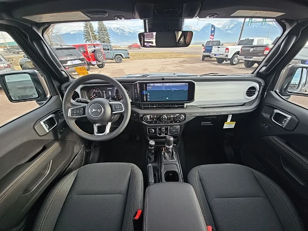 2025 Jeep Wrangler 4-Door Sahara - Photo 13