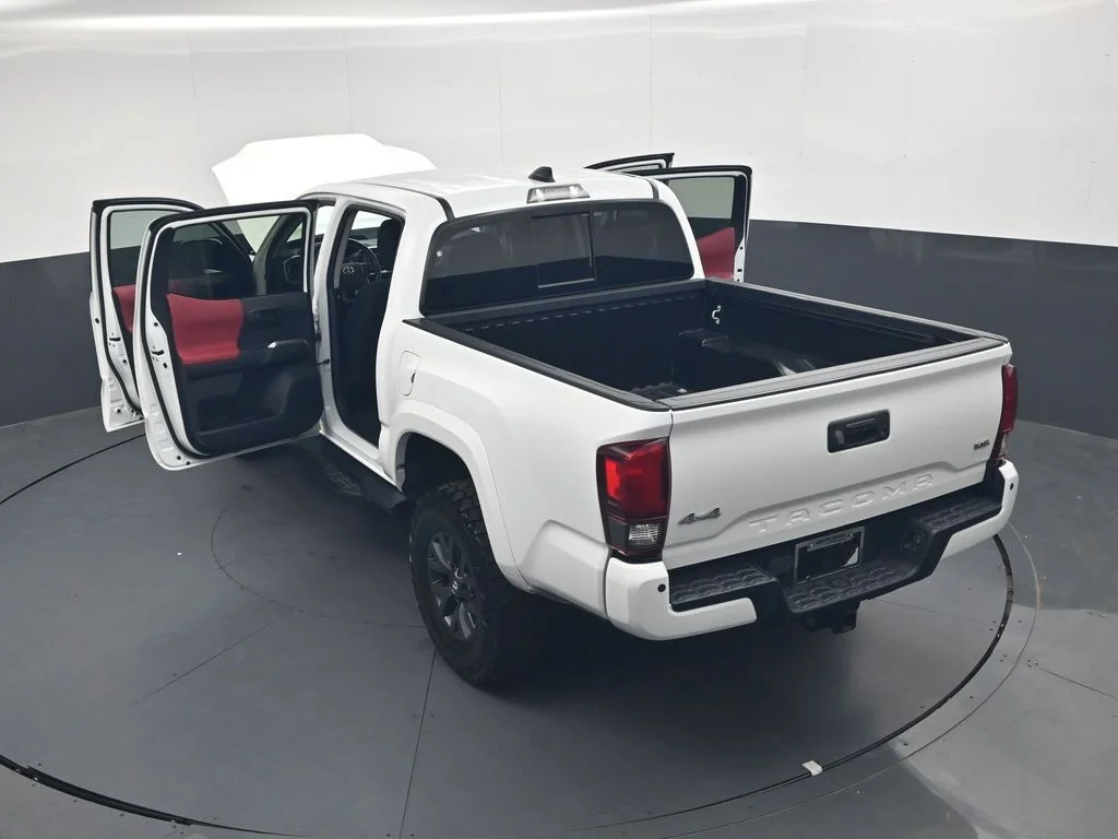 Used 2023 White Toyota SR5 image 37