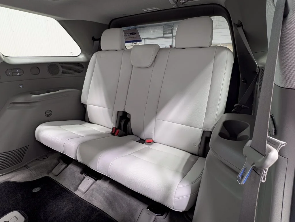 Certified Used 2026 Pearl Hyundai Limited image 18
