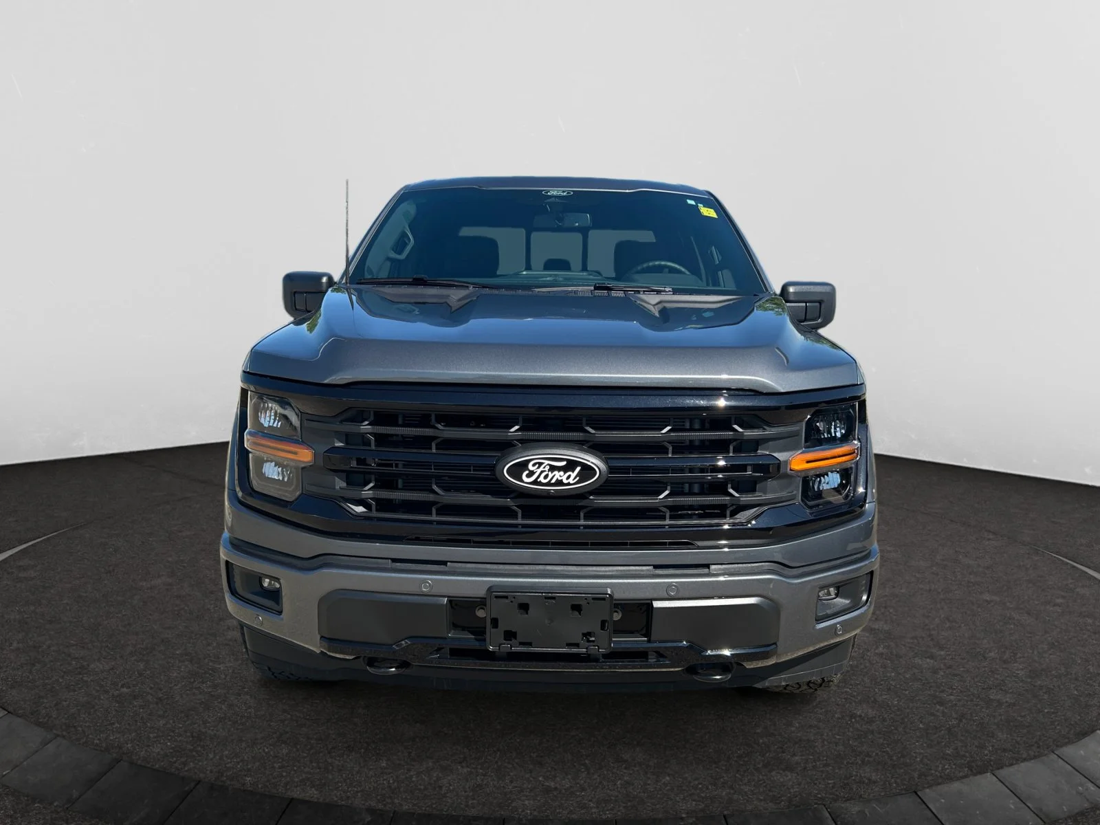 New 2026 Carbonized Grey Metallic Ford XLT image 8