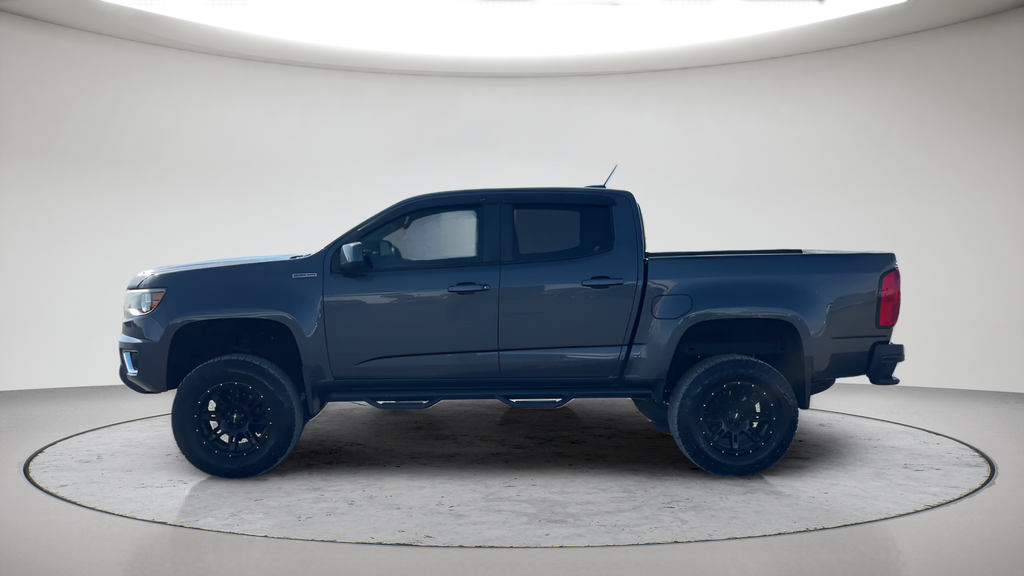 Used 2017 Gray Chevrolet Z71 image 14