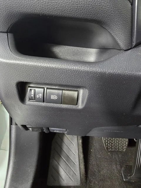 Used 2022 Gray Toyota XLE image 17