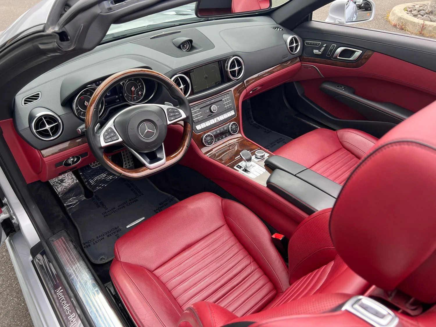 Used 2019 Silver Mercedes-Benz SL 550 image 28