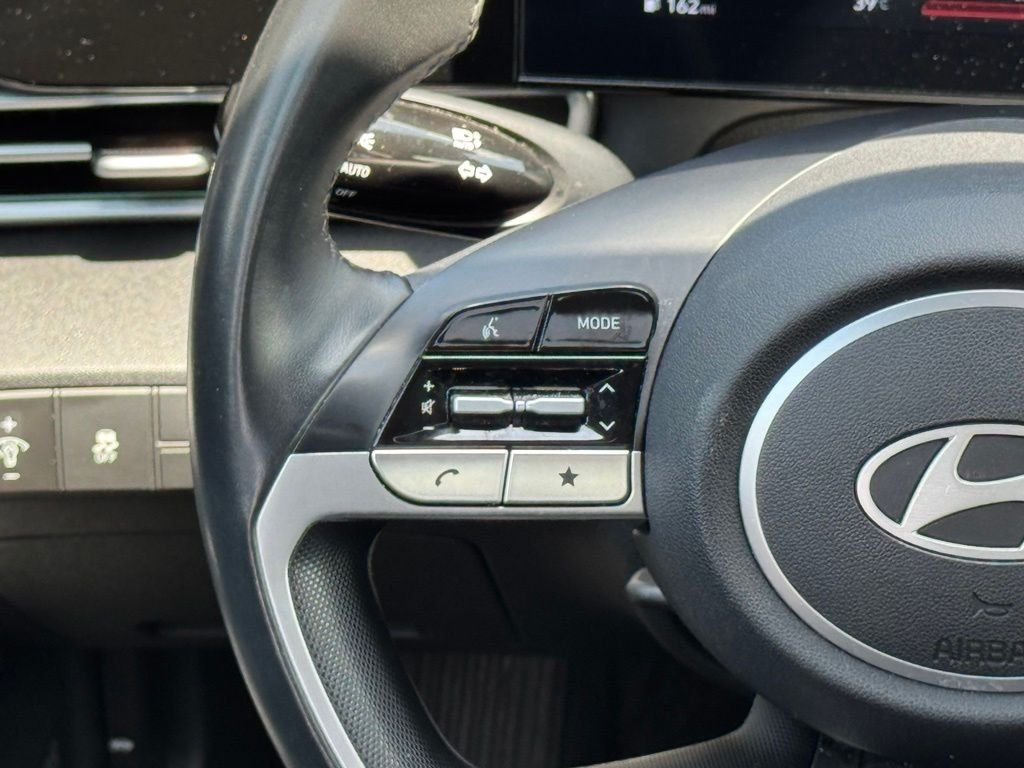 Used 2025 Gray Hyundai SEL Convenience image 21