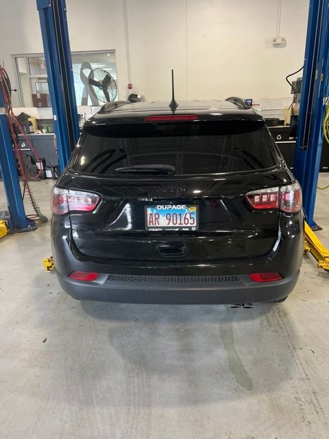 Used 2022 Black Jeep Latitude image 3