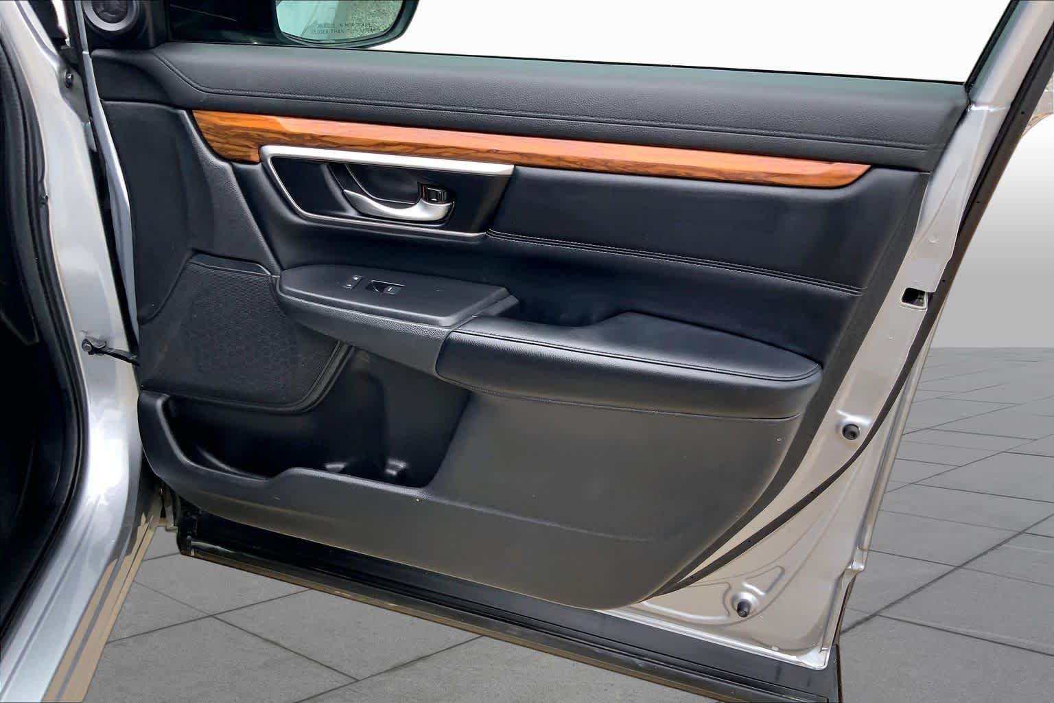 Used 2020 Lunar Silver Metallic Honda EX-L image 23