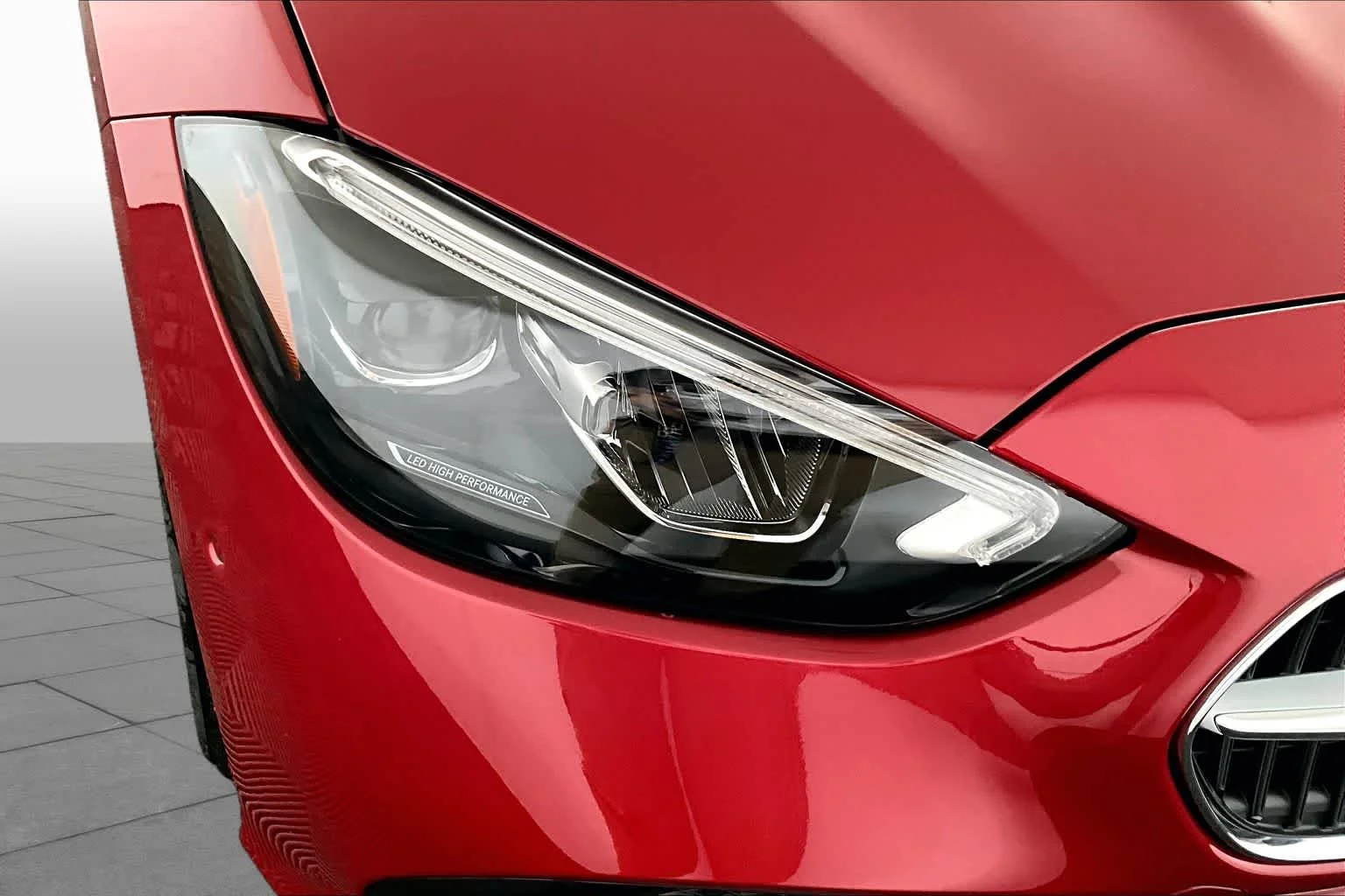 New 2026 MANUFAKTUR Patagonia Red Metallic Mercedes-Benz C 300 image 15