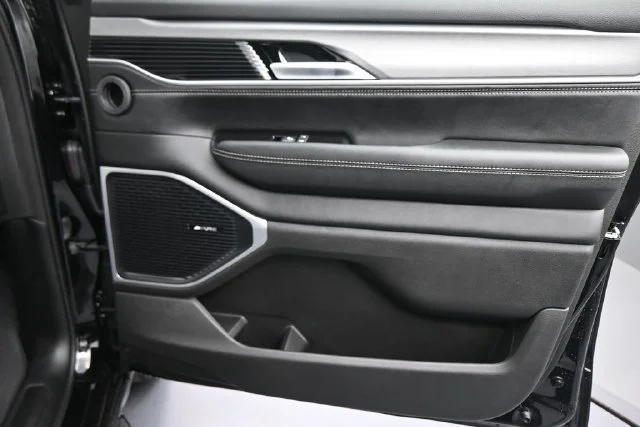 New 2026 High Gloss Black Exterior Paint Jeep  image 20