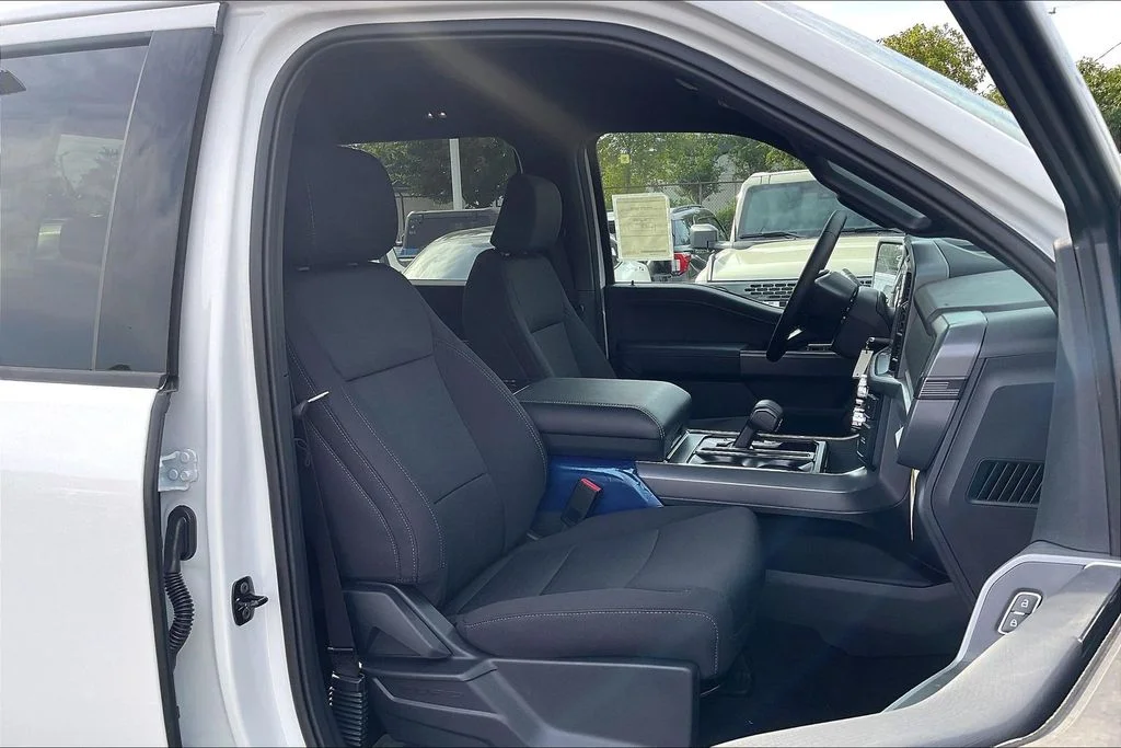 New 2026 White Ford XLT image 6