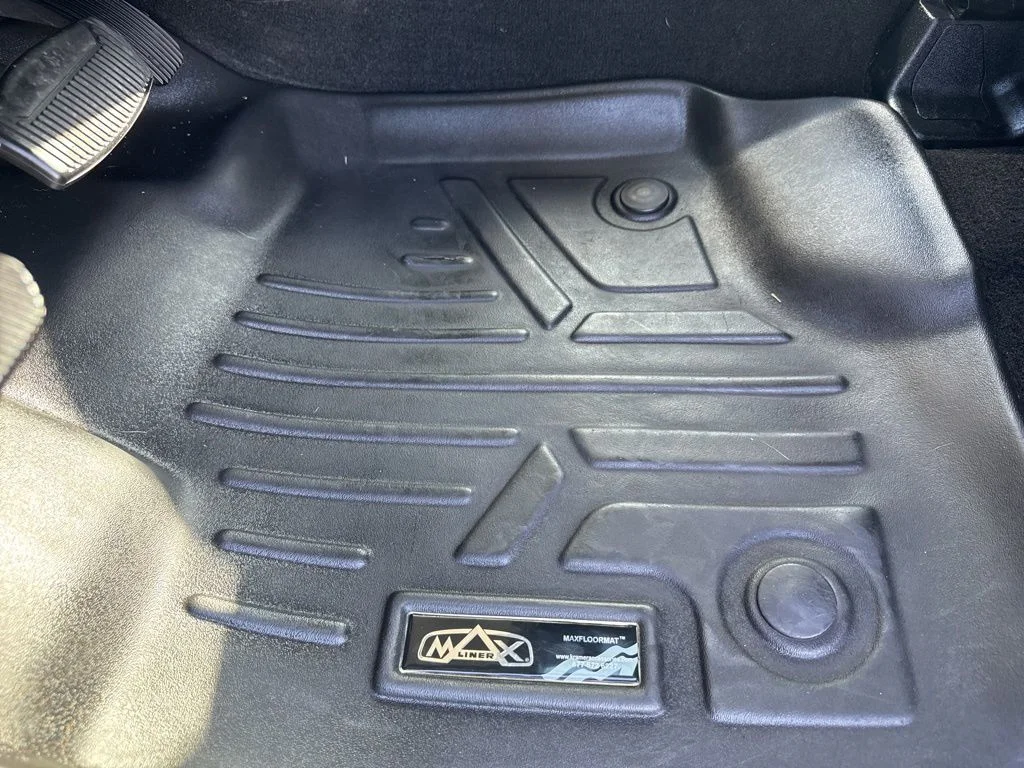 Used 2019 Magnetic Metallic Ford XLT image 18