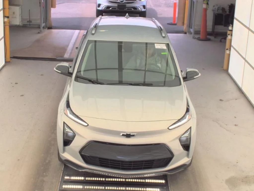 Used 2023 Chevrolet Bolt EUV LT with VIN 1G1FY6S06P4146272 for sale in Bedford, OH