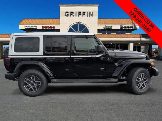 New 2026 Black Clear-Coat Exterior Paint Jeep Sahara image 3