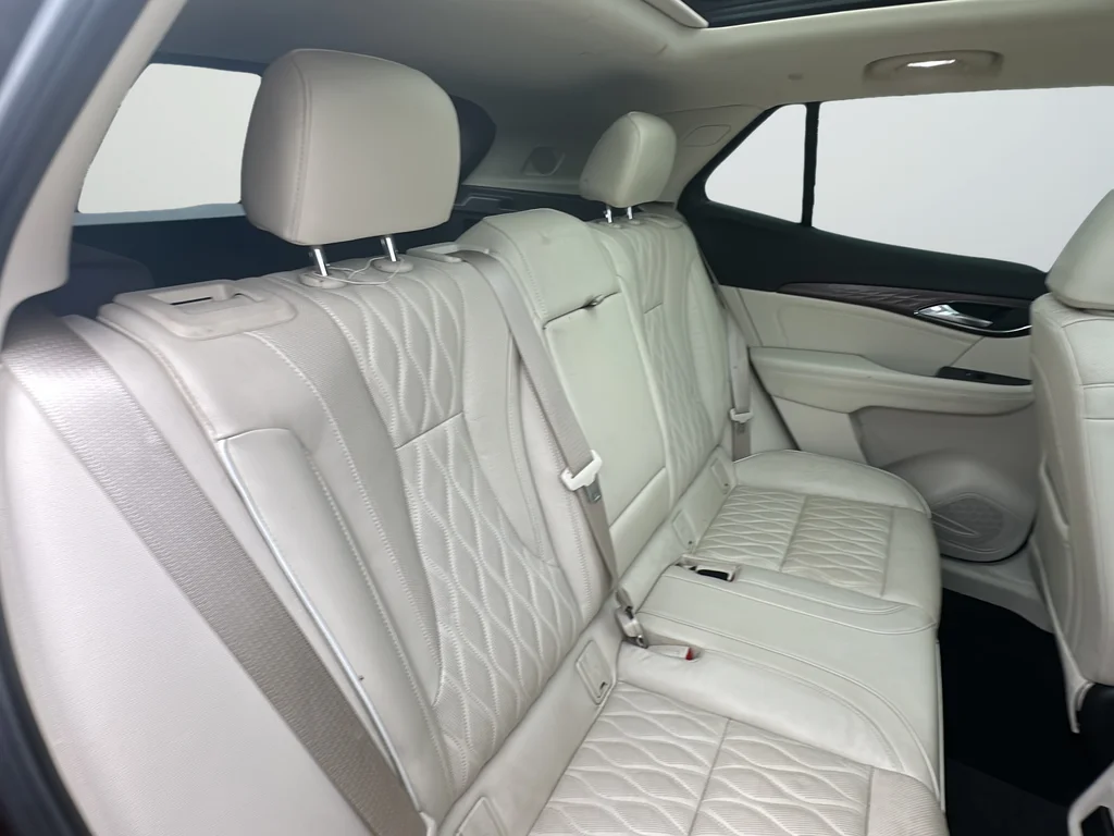 Used 2021 Red Buick Avenir image 25