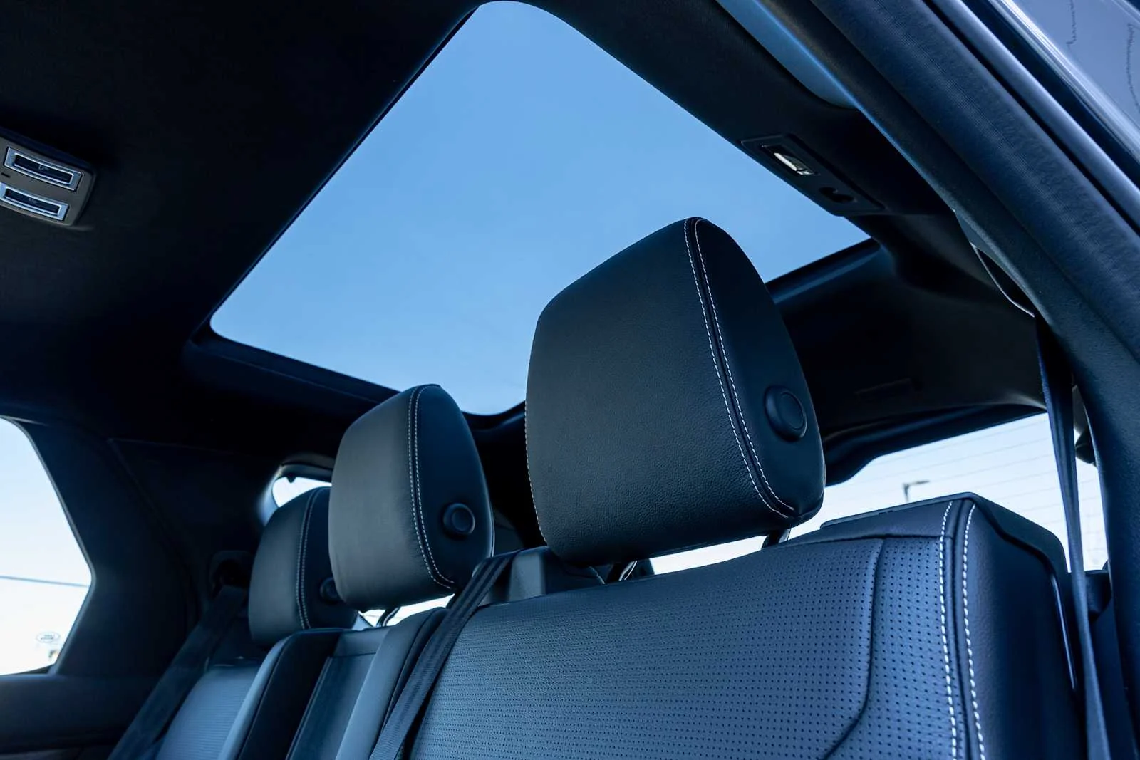 2026 Land Rover Discovery S - Photo 31