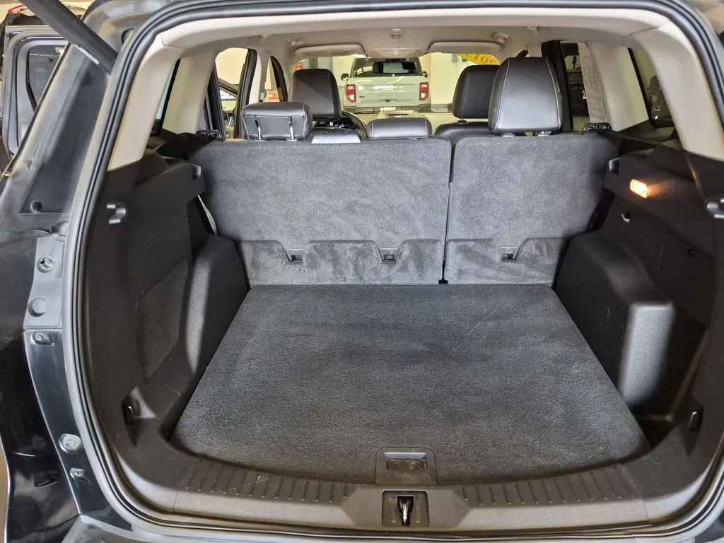 Used 2013 Tuxedo Black Ford SEL image 15