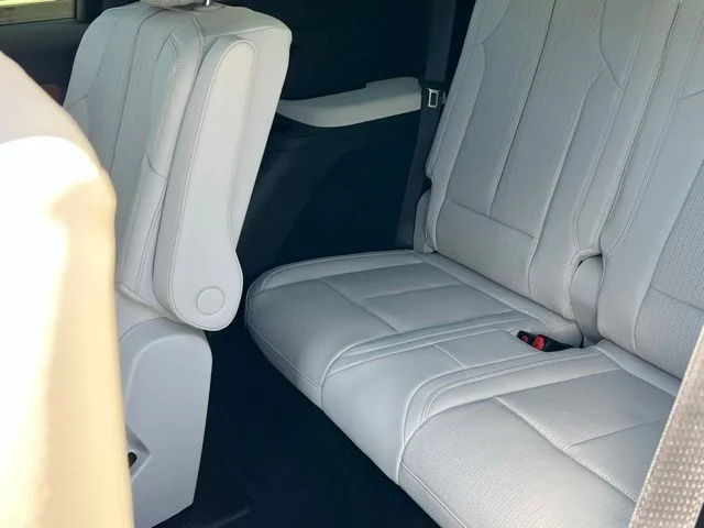 2026 Cadillac VISTIQ Sport - Photo 16