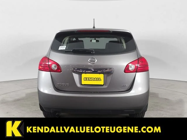 Used 2013 Gray Nissan S image 4
