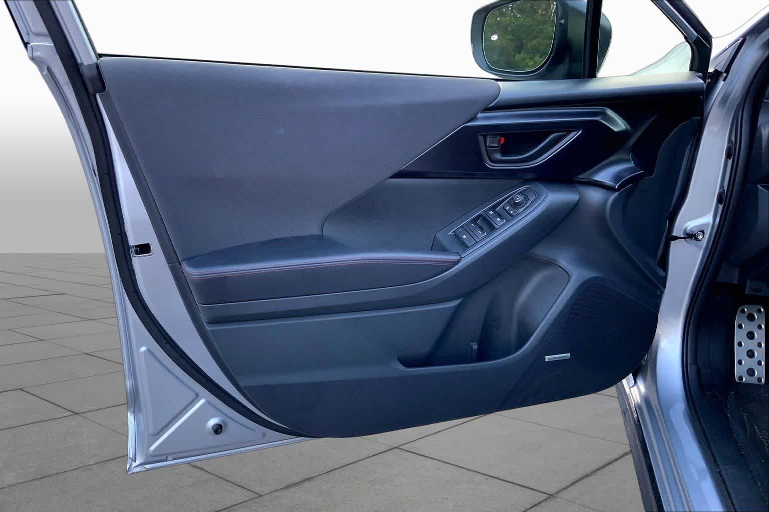 Used 2025 Ice Silver Metallic Subaru RS image 19