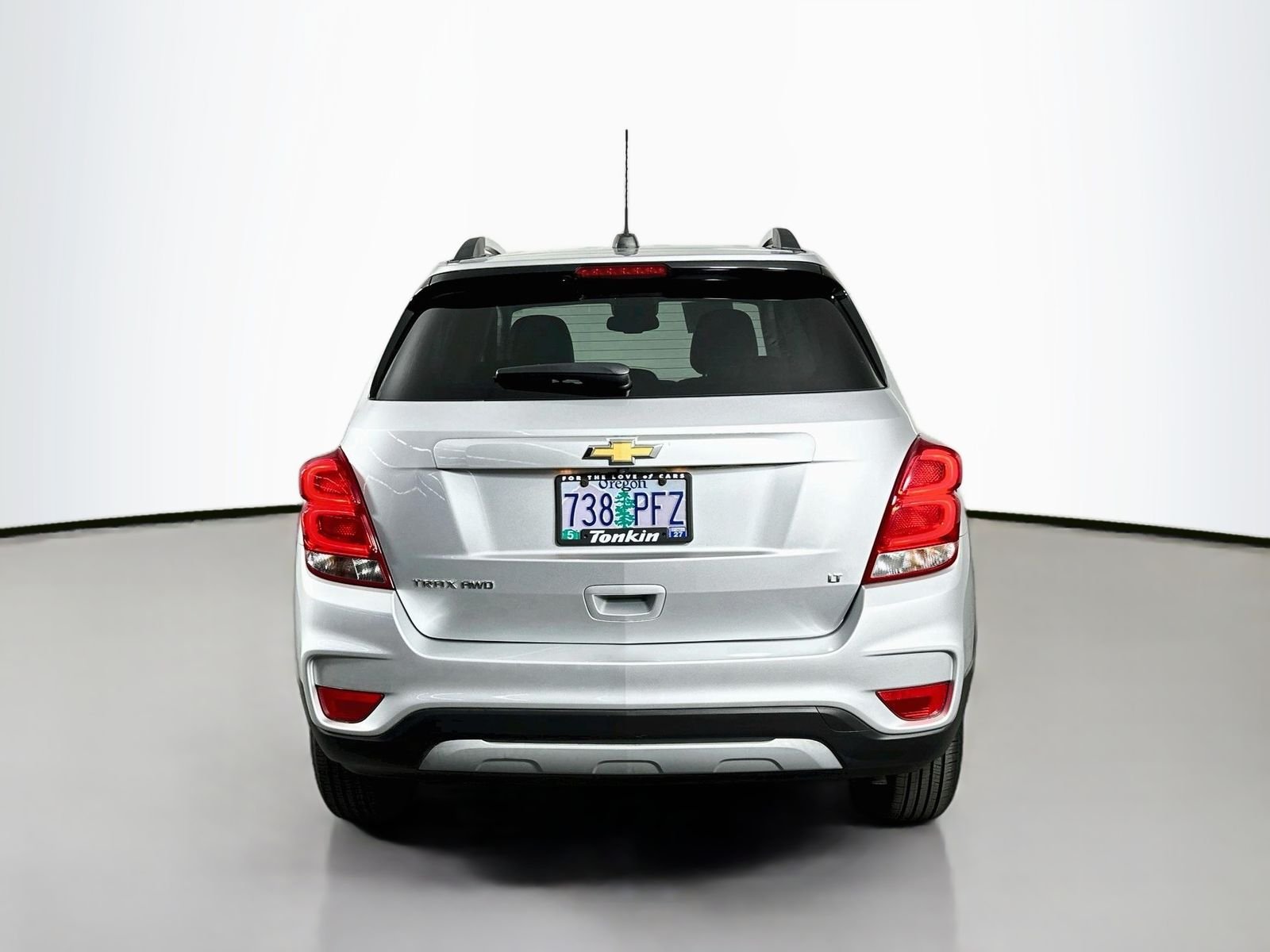 Used 2020 Silver Ice Metallic Chevrolet LT image 6