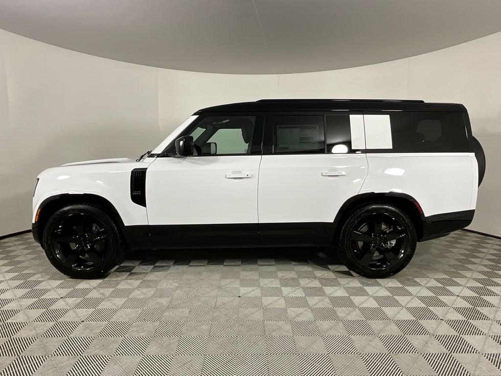 New 2026 Fuji White Land Rover X-Dynamic SE image 6